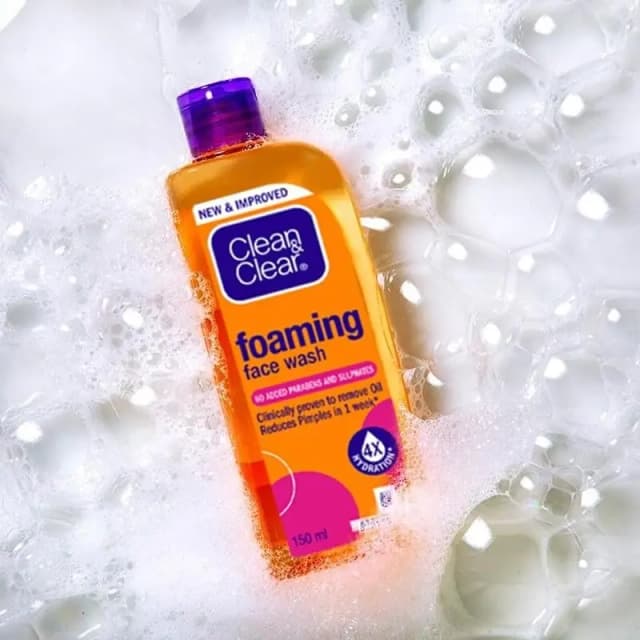 Clean & Clear Foaming Face Wash- 100ml