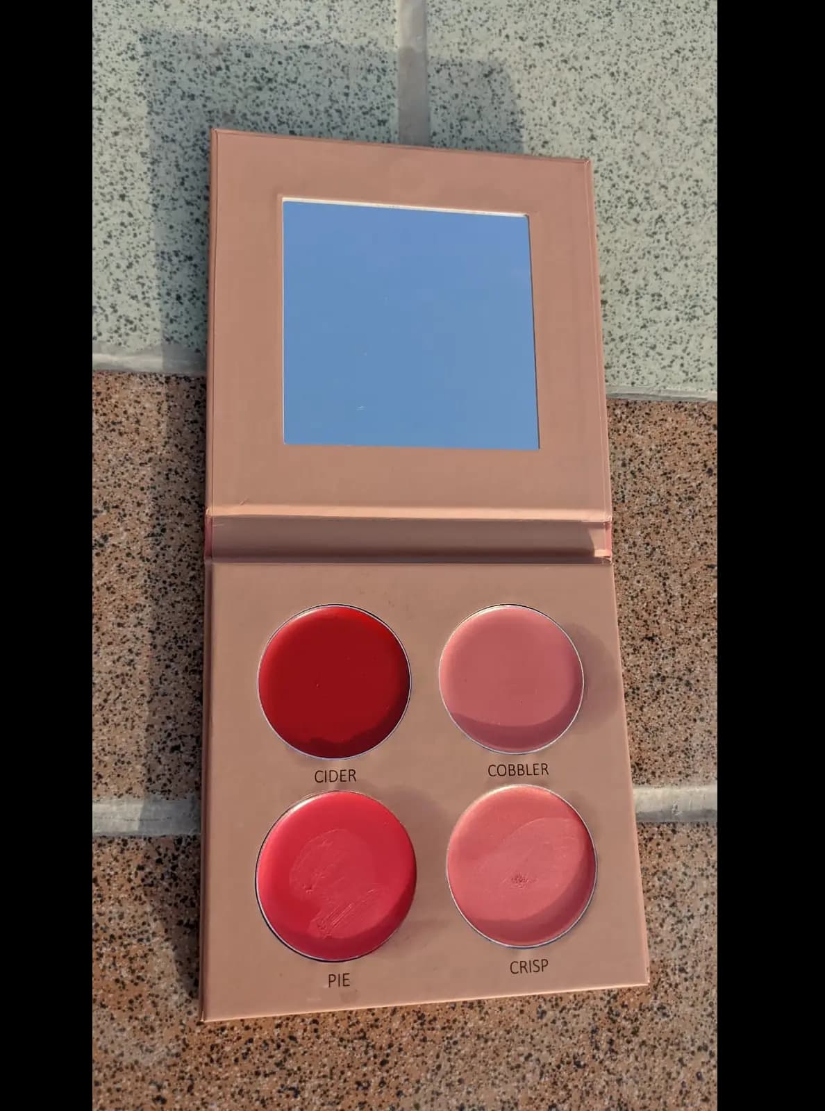 Lime Crime Venus-The Grunge Lip Palette-4 Shades